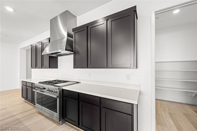 10142 Diana Summit Street, Las Vegas, NV 89143
