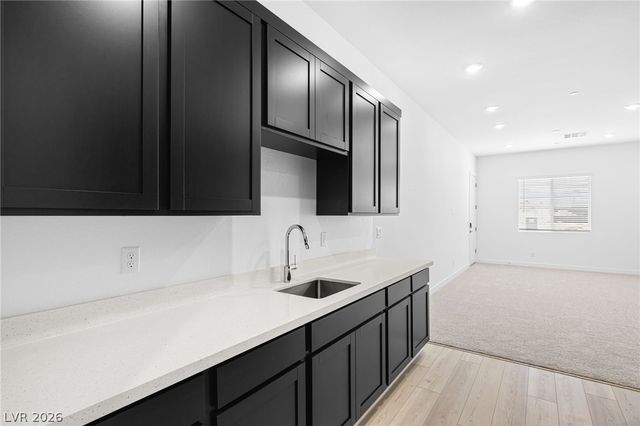 10142 Diana Summit Street, Las Vegas, NV 89143