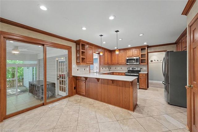 1801 Dantzler Drive, High Point, NC 27265