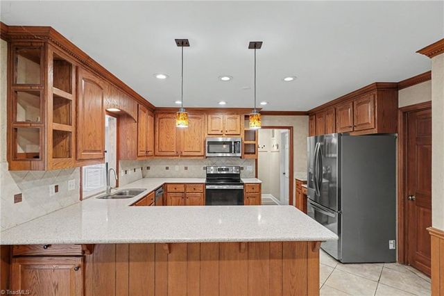1801 Dantzler Drive, High Point, NC 27265