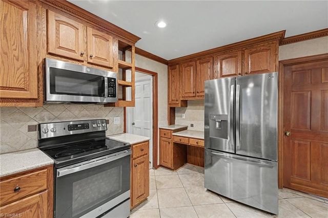 1801 Dantzler Drive, High Point, NC 27265