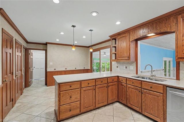 1801 Dantzler Drive, High Point, NC 27265