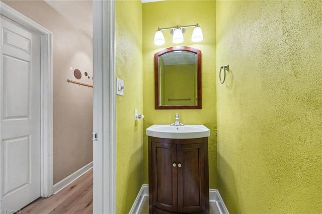 1801 Dantzler Drive, High Point, NC 27265