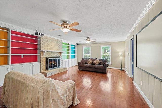 1801 Dantzler Drive, High Point, NC 27265