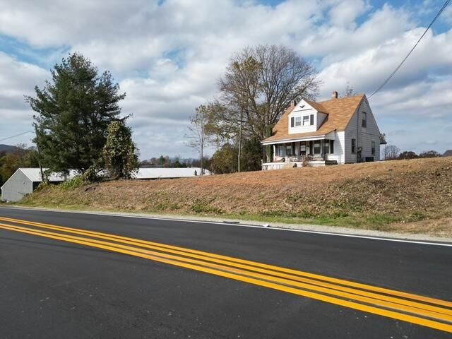 1353 OLD FRANKLIN TPKE, Rocky Mount, VA 24151