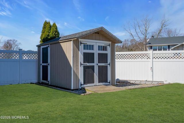 26 Bayberry Drive, Lanoka Harbor, NJ 08734