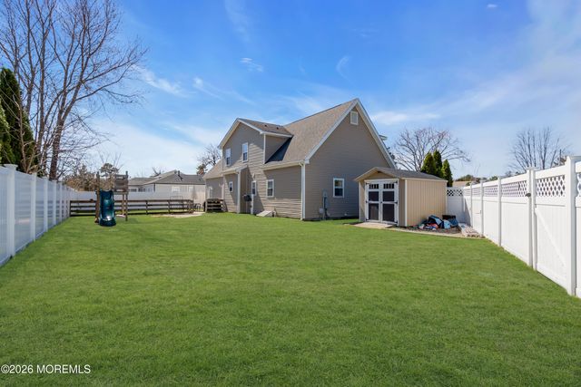 26 Bayberry Drive, Lanoka Harbor, NJ 08734