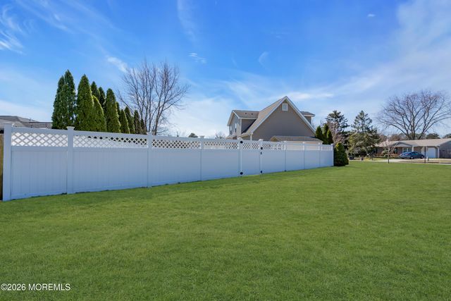 26 Bayberry Drive, Lanoka Harbor, NJ 08734