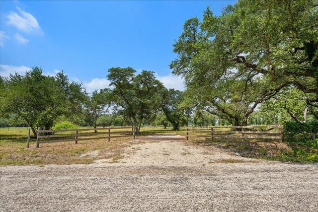 6900 Waldeck Cemetery Road, Round Top, TX 78954