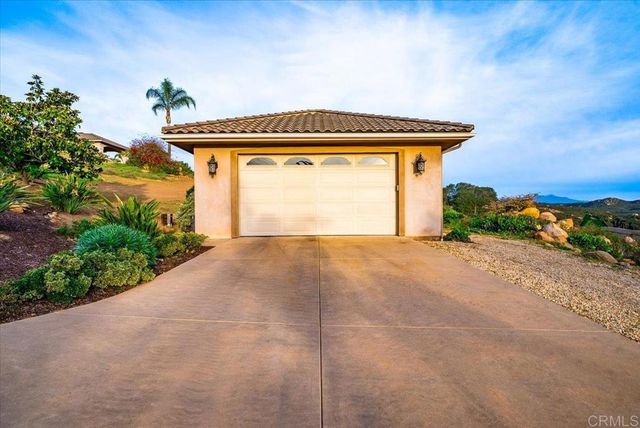 19894 Via Vista Grande, Ramona, CA 92065