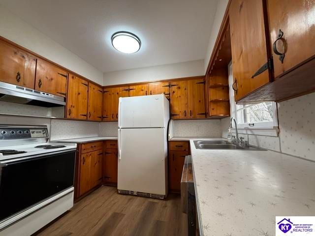 9840 Leitchfield Road, Cecilia, KY 42724