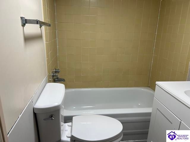 9840 Leitchfield Road, Cecilia, KY 42724