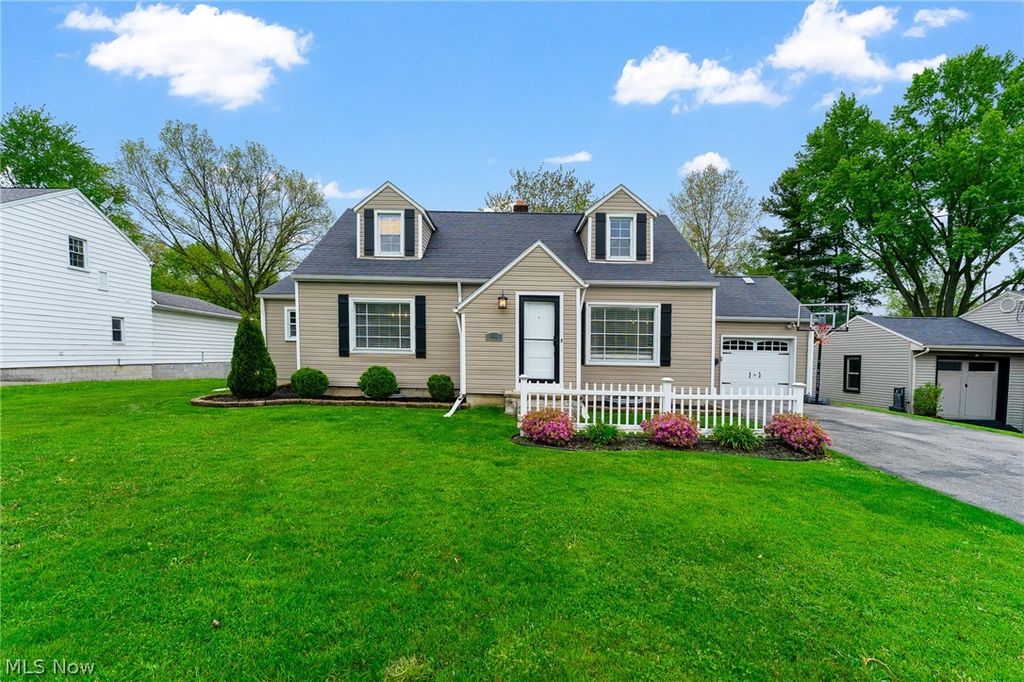 158 Callahan Road, Canfield, OH 44406