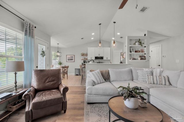 7667 Marthas Way, Navarre, FL 32566