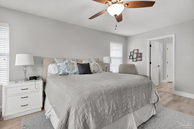 7667 Marthas Way, Navarre, FL 32566