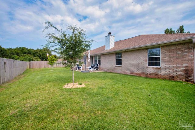 7667 Marthas Way, Navarre, FL 32566