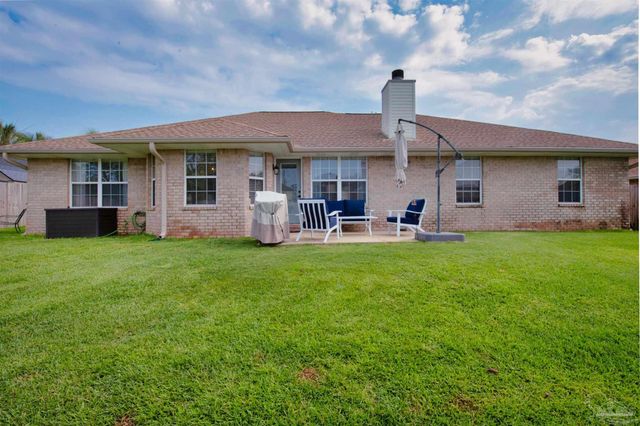 7667 Marthas Way, Navarre, FL 32566