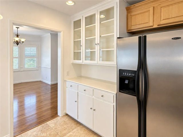 1104 N Screenland Drive, Burbank, CA 91505