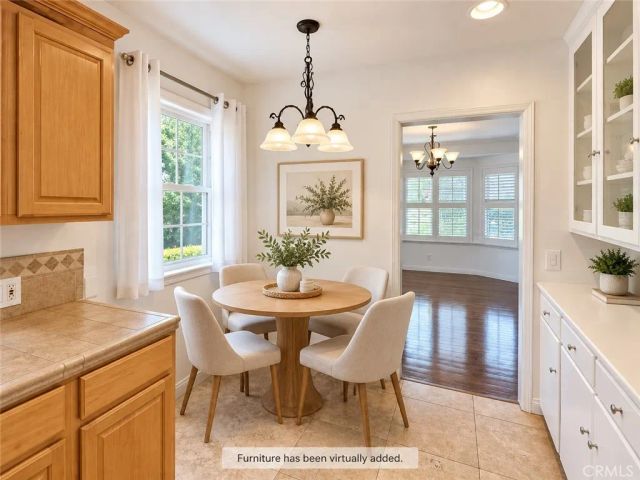 1104 N Screenland Drive, Burbank, CA 91505