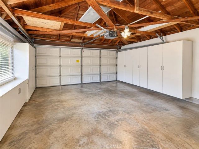 1104 N Screenland Drive, Burbank, CA 91505