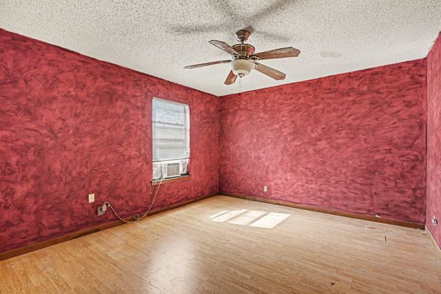 1732 Tanglewood Drive, Azle, TX 76020