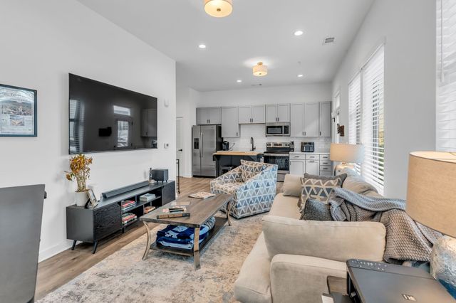 220 Hart St, Nashville, TN 37210