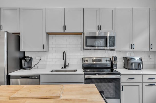 220 Hart St, Nashville, TN 37210