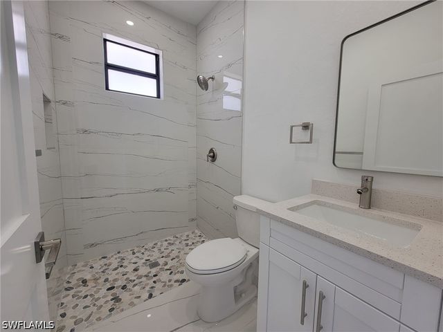 886 Milwaukee BLVD, Lehigh Acres, FL 33974