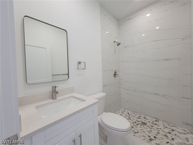 886 Milwaukee BLVD, Lehigh Acres, FL 33974