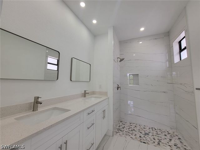 886 Milwaukee BLVD, Lehigh Acres, FL 33974