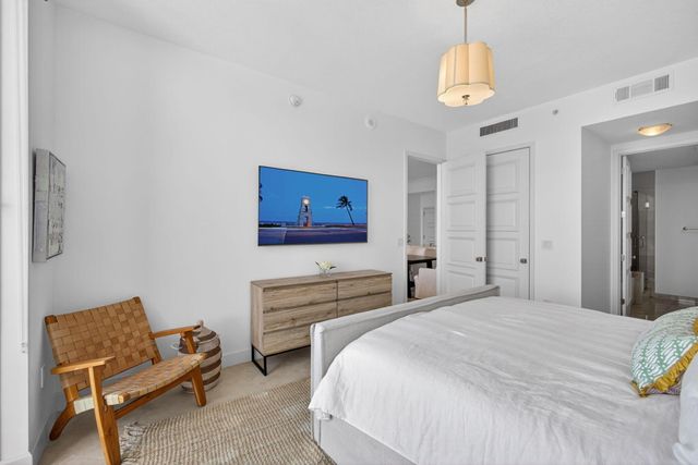 550 Okeechobee Boulevard Uph-04, West Palm Beach, FL 33401