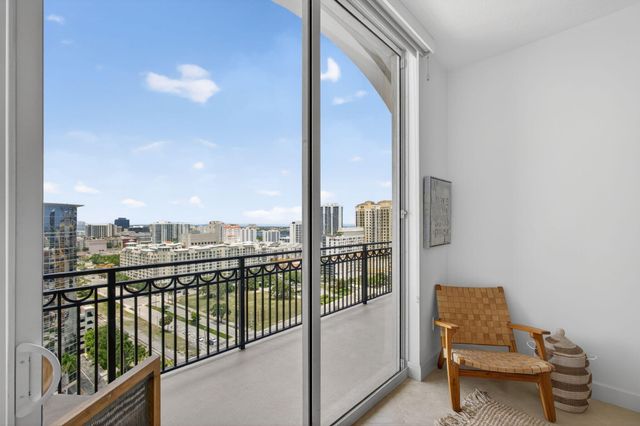 550 Okeechobee Boulevard Uph-04, West Palm Beach, FL 33401