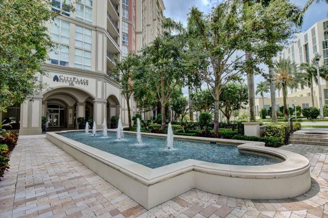 550 Okeechobee Boulevard Uph-04, West Palm Beach, FL 33401