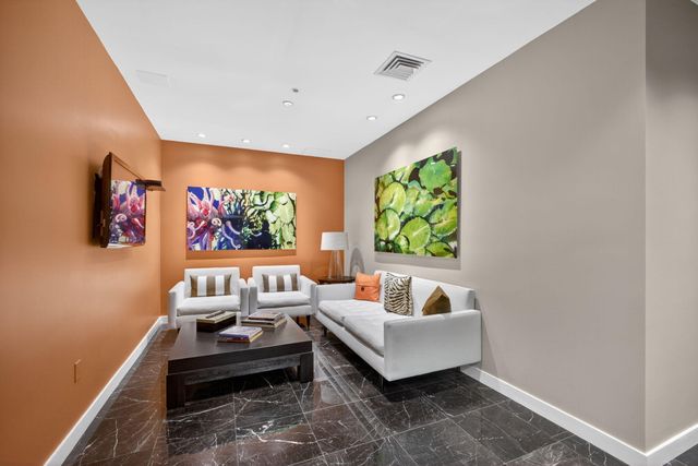 550 Okeechobee Boulevard Uph-04, West Palm Beach, FL 33401