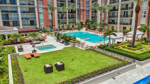 550 Okeechobee Boulevard Uph-04, West Palm Beach, FL 33401