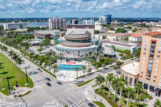 550 Okeechobee Boulevard Uph-04, West Palm Beach, FL 33401