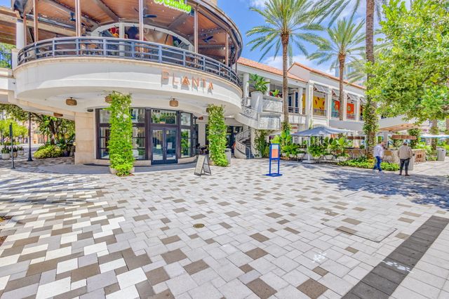 550 Okeechobee Boulevard Uph-04, West Palm Beach, FL 33401