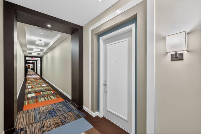 550 Okeechobee Boulevard Uph-04, West Palm Beach, FL 33401