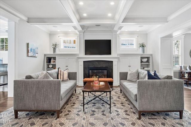 5204 Glengarry Parkway, Edina, MN 55436