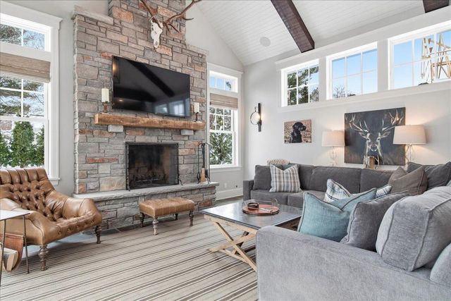 5204 Glengarry Parkway, Edina, MN 55436