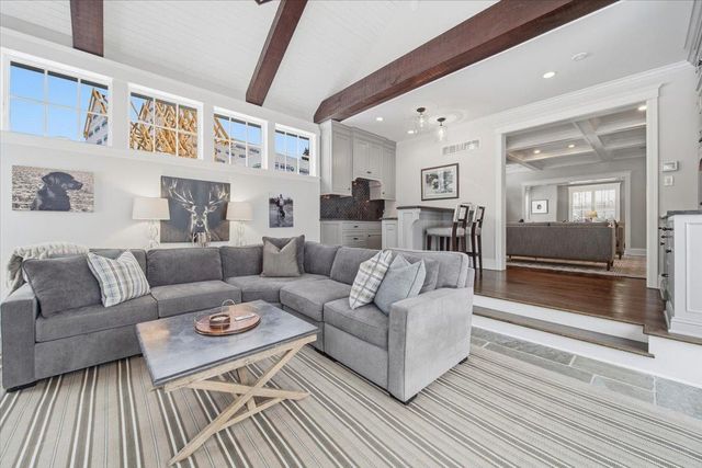 5204 Glengarry Parkway, Edina, MN 55436