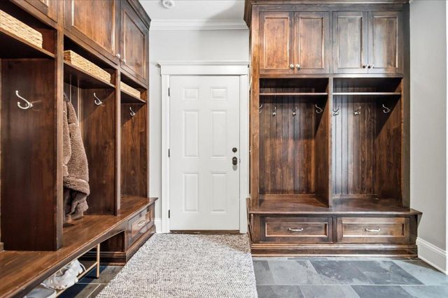 5204 Glengarry Parkway, Edina, MN 55436