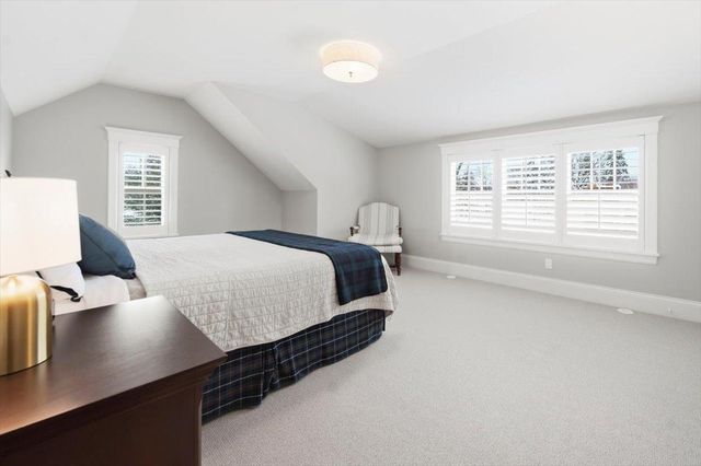 5204 Glengarry Parkway, Edina, MN 55436