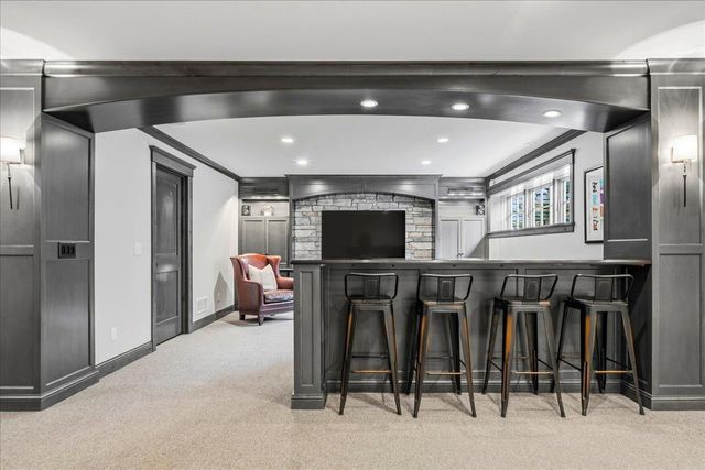 5204 Glengarry Parkway, Edina, MN 55436