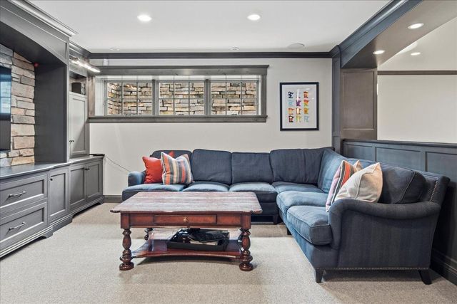 5204 Glengarry Parkway, Edina, MN 55436