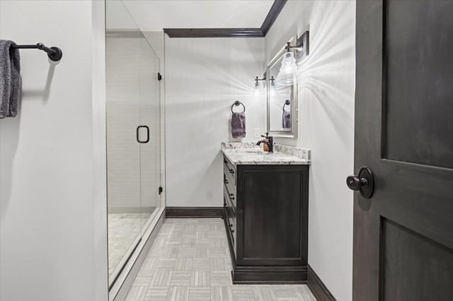 5204 Glengarry Parkway, Edina, MN 55436