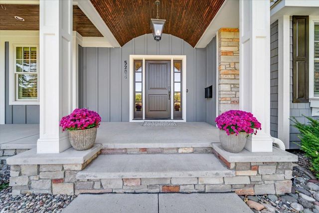 5204 Glengarry Parkway, Edina, MN 55436