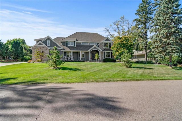 5204 Glengarry Parkway, Edina, MN 55436
