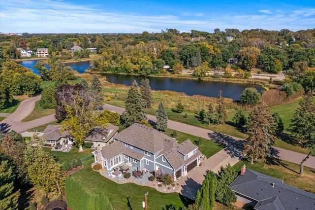 5204 Glengarry Parkway, Edina, MN 55436