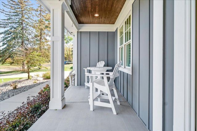 5204 Glengarry Parkway, Edina, MN 55436